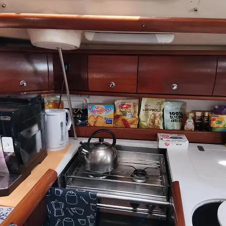 Bateau-hôtel Spacieux Voilier *